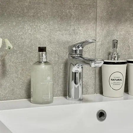 Ideale City-wohnung Mit 2 Schlafzimmern & Parking Дортмунд