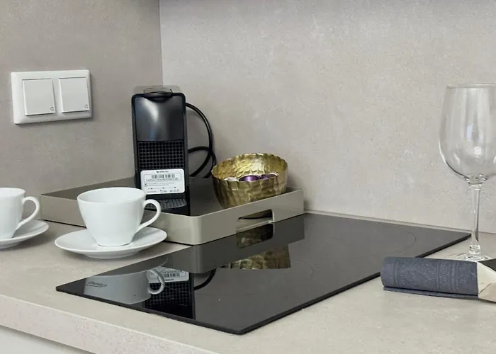 Ideale City-wohnung Mit 2 Schlafzimmern & Parking Апартаменты *