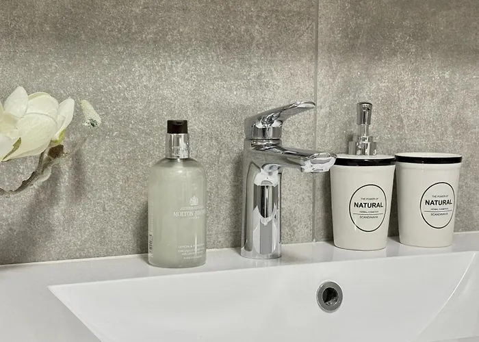 Ideale City-wohnung Mit 2 Schlafzimmern & Parking Дортмунд