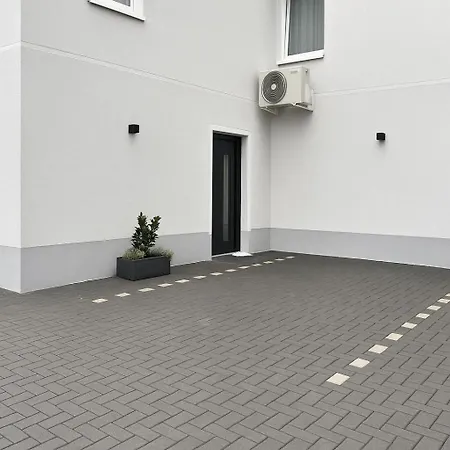Ideale City-wohnung Mit 2 Schlafzimmern & Parking