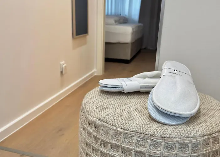 Ideale City-wohnung Mit 2 Schlafzimmern & Parking *